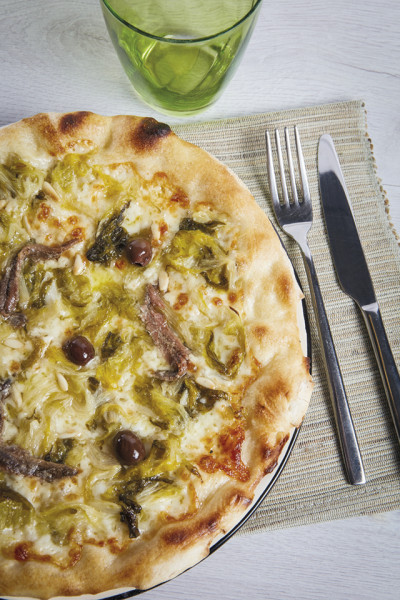 Pizza with ENDIVE