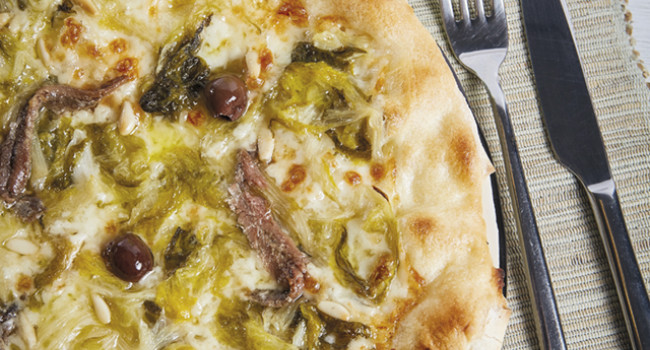 Pizza with ENDIVE