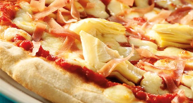 Pizza carciofi e crudo