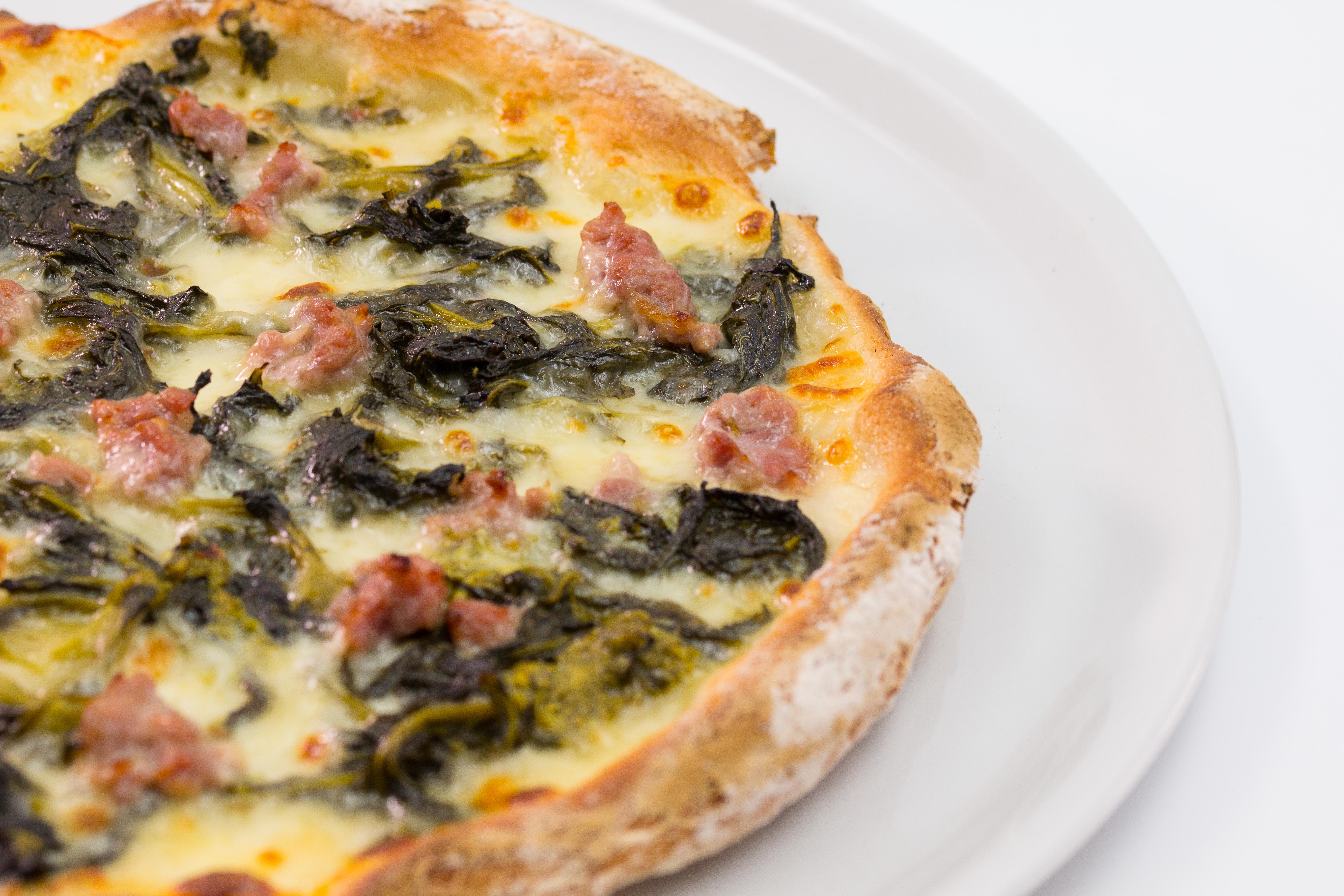 PIZZA CON PASTA DI RIPORTO