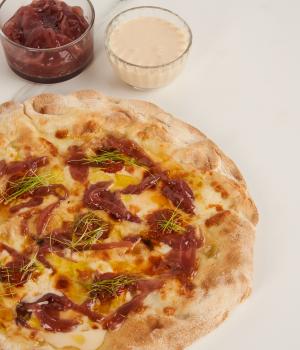 GOURMET PIZZA  'NDUJA AND RED ONION