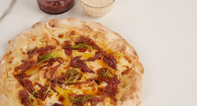 GOURMET PIZZA  'NDUJA AND RED ONION