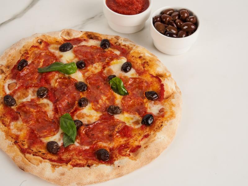 GOURMET PIZZA LECCINO OLIVES AND SPICY SPIANATA