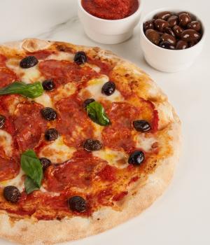 GOURMET PIZZA LECCINO OLIVES AND SPICY SPIANATA