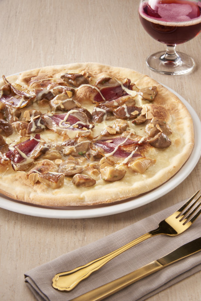 Pizza with Boletus , Goose breast, Fondue and almonds