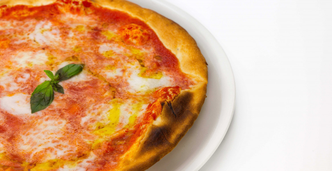 PIZZA MARGHERITA WITH FRULLORO