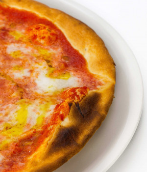 PIZZA MARGHERITA WITH FRULLORO