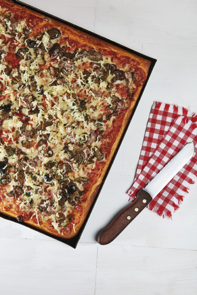 PIZZA MISTO FUNGHI IN TEGLIA