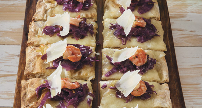 Pizza PALA with Red cabbage, Prawns and Parmigiano Reggiano