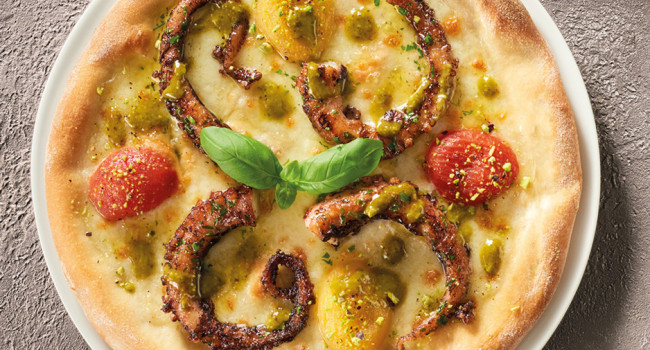 PIZZA POLPO, SALSA DI PISTACCHI E POMODORI PIZZUTELLO