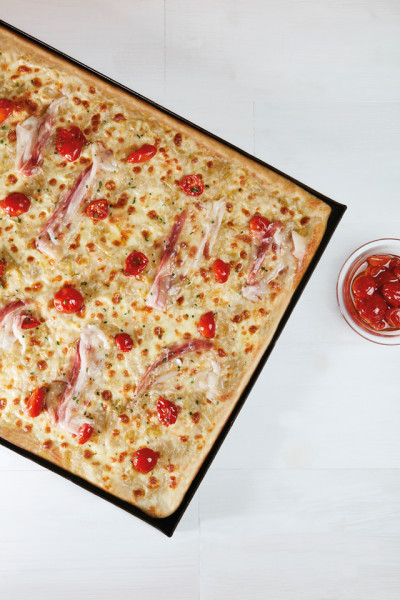 PIZZA CON PUERROS Y DORATI