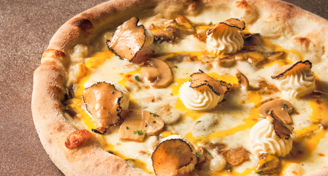 Pizza prataioli e tartufo