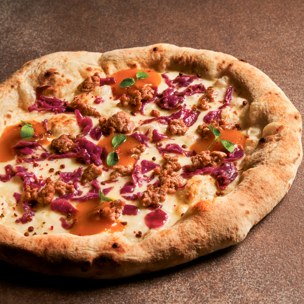 Pizza salsiccia e cavolo viola