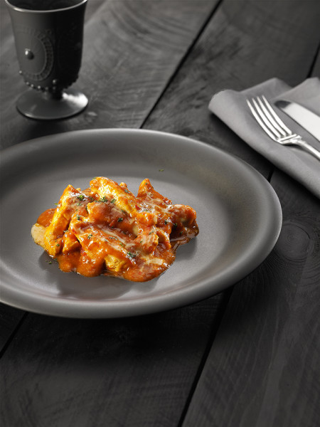 POLLO IN ROSSO CON CREMA DI PECORINO