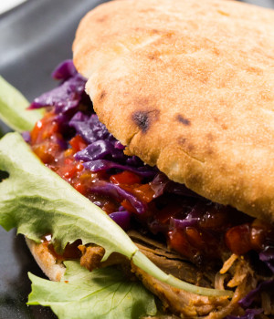 PUCCIA FROM SALENTO WITH RED CABBAGE AND PULLED PORK