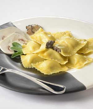 RAVIOLI MIT TRÜFFELN UND CHAMPIGNONS