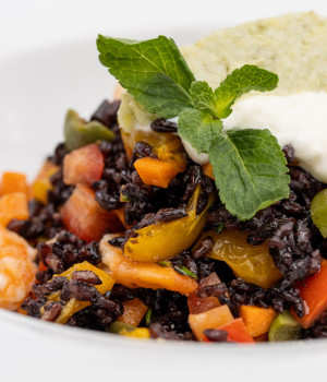BLACK RICE WITH CASTELVETRANO OLIVES, PRAWNS AND ARTICHOKE SAUCE