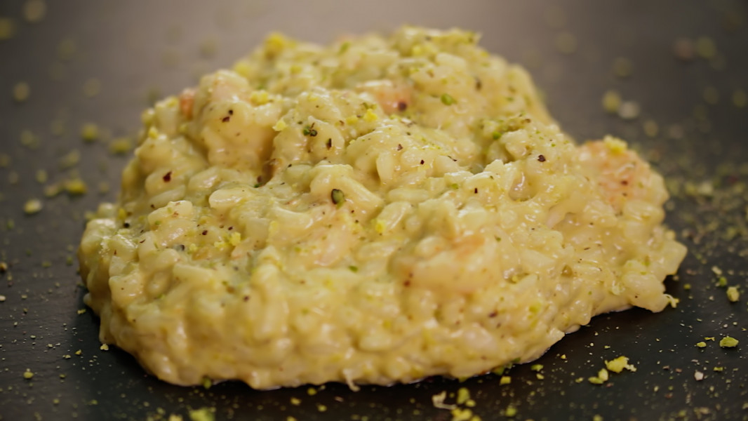 Risotto with pistachio and prawns
