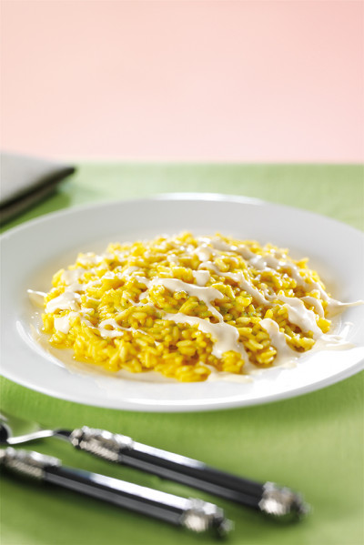 Risotto with saffron, asparagus and pecorino cheese
