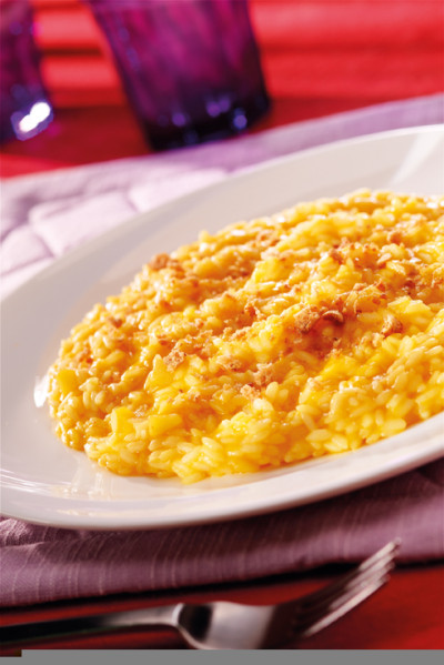 Risotto with pumpkin, apples and amaretti cookies
