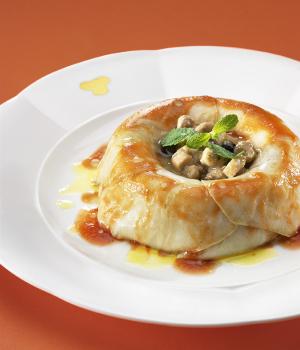 SAVARIN DI ANELLETTI ALLO SPADA CON SEDANO RAPA, ZABAGLIONE DI DATTERINI E OLIO ALLA MENTUCCIA