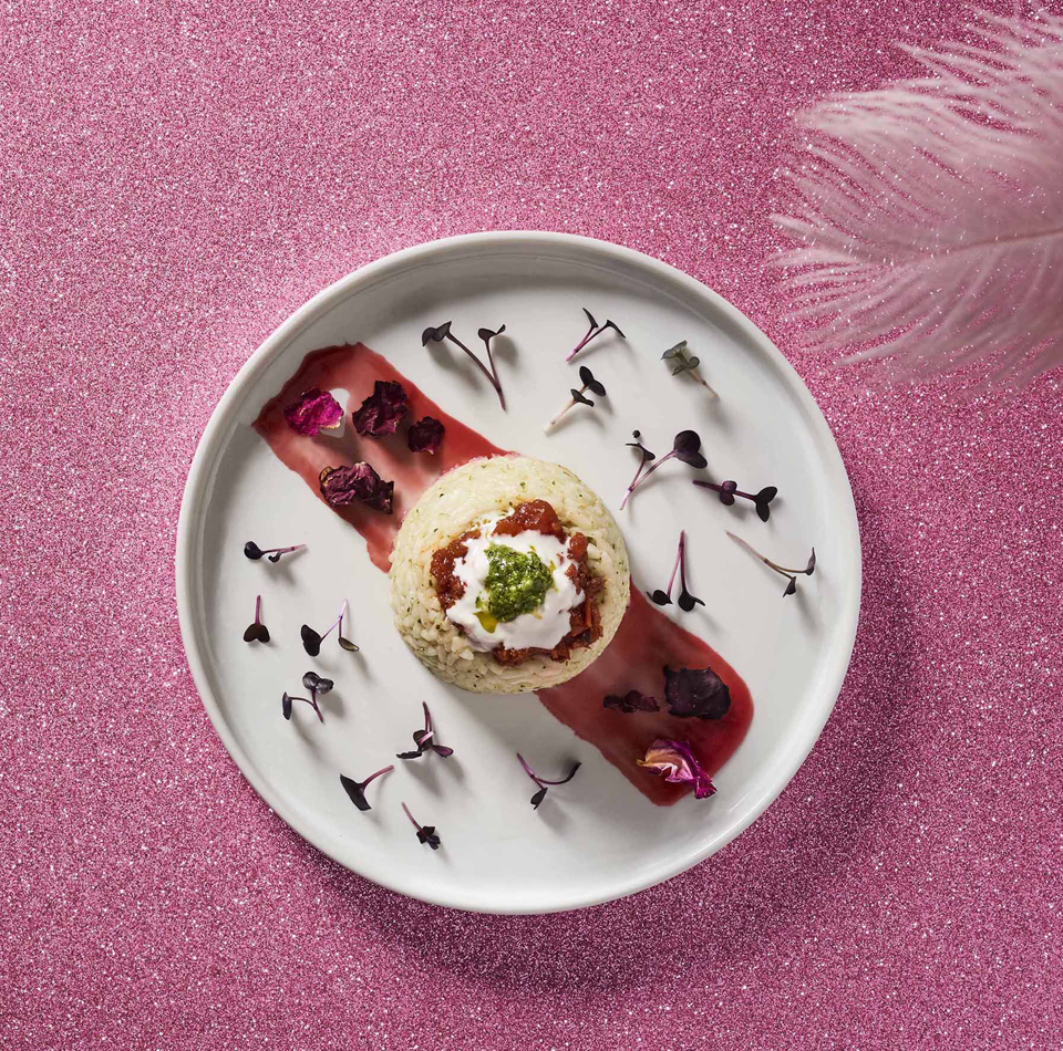 SFORMATINO DI RISO CON AGLIO ORSINO, RAGÙ DI POLPO E BURRATA