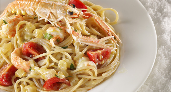 Spaghetti con Scampi e Pesto di agrumi