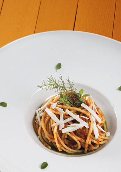 Spaghetti with Spicy Pomodorina Sauce