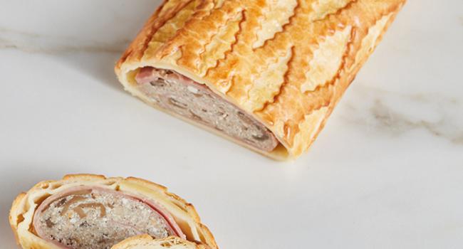 Champignonstrudel   mit Trüffelcreme  und Provola-Käse