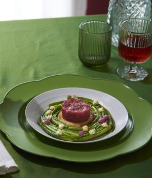 RINDERTATAR AUF SPARGELWIRBEL