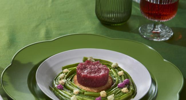 RINDERTATAR AUF SPARGELWIRBEL