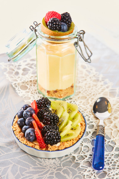 Tartellette e vasetti frutta e crema