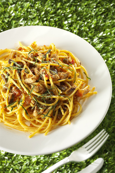 TONNARELLI CON MELANZANE, SPADA E MENTUCCIA