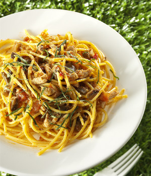 TONNARELLI CON MELANZANE, SPADA E MENTUCCIA