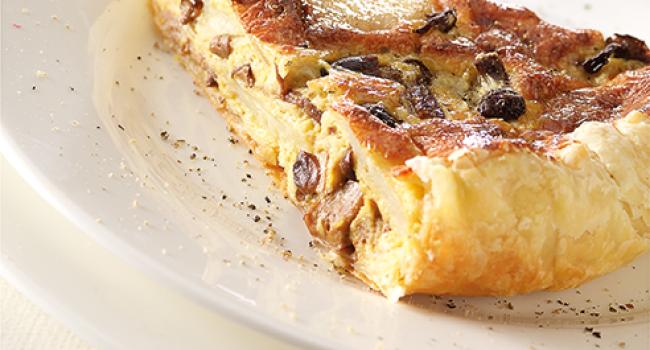 Torta salata con funghi, patate e pecorino