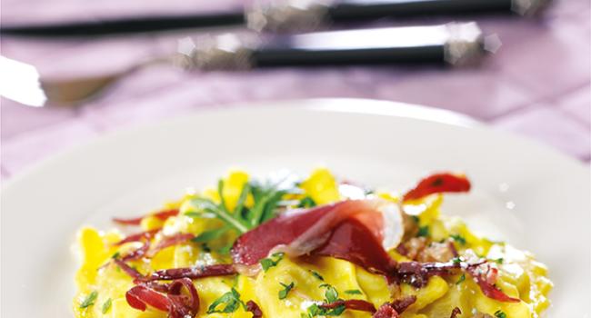 Spargel-tortellacci und Gänsebrust