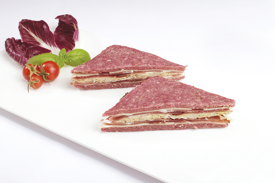 TRAMEZZINI CON CARCIOFI, SPECK E PROVOLA AFFUMICATA