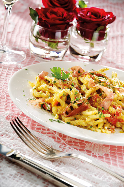 Trofie al pistacchio e peperoni