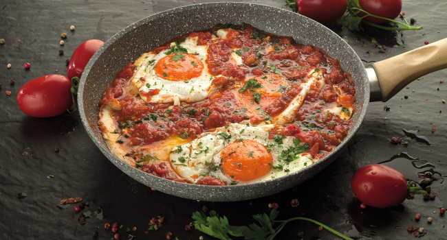 Plat typique à base de chakchouka et Œufs