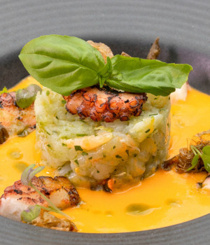 POTATO AND RED PESTO VELOUTÈ WITH OCTOPUS AND PRAWNS