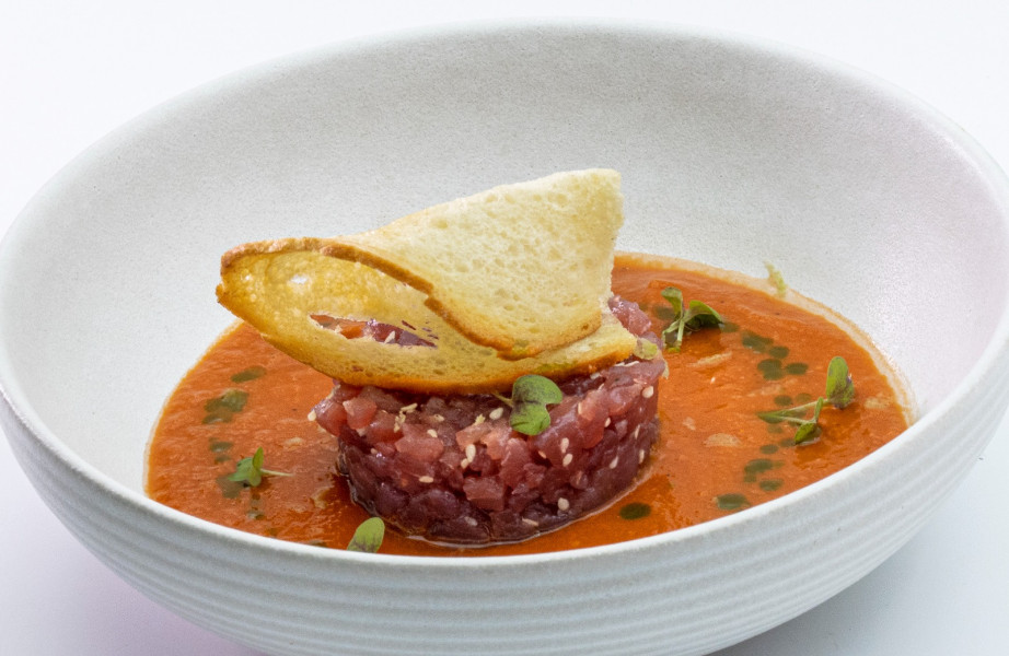 COLD POMODORINA SOUP WITH TUNA TARTARE
