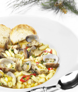 Cavatelli pasta soup with clams and cannellini beans
